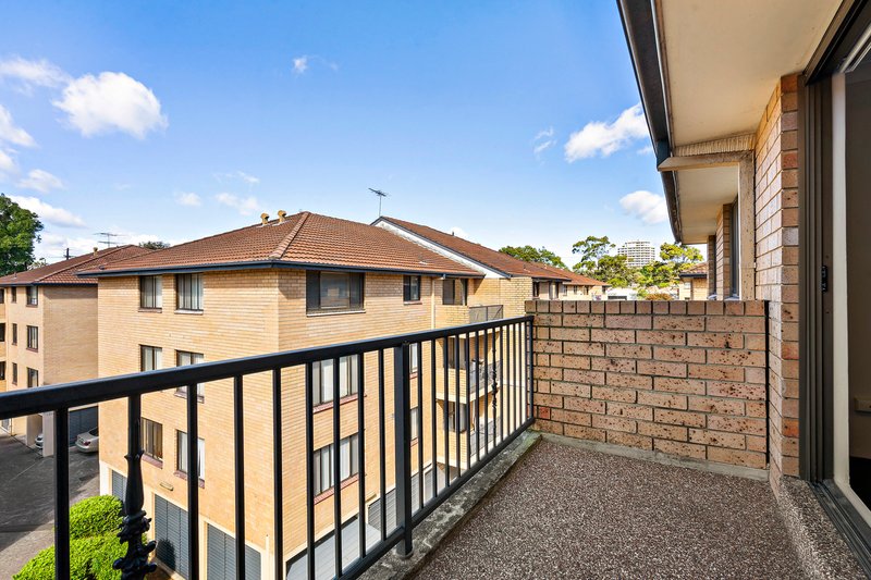 Photo - 24/7 Griffiths Street, Blacktown NSW 2148 - Image 6