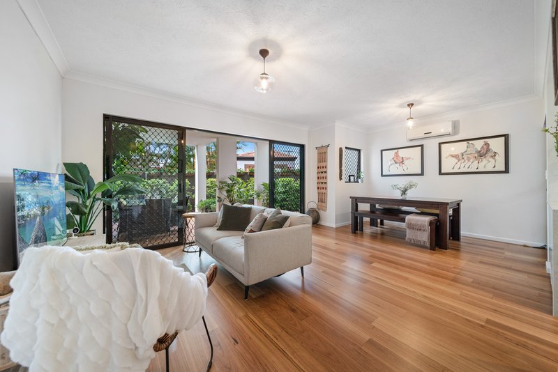 Photo - 2/47 Kent Street, Hamilton QLD 4007 - Image 2