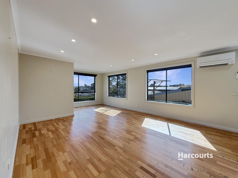 Photo - 2/47 River Road, Ambleside TAS 7310 - Image 2