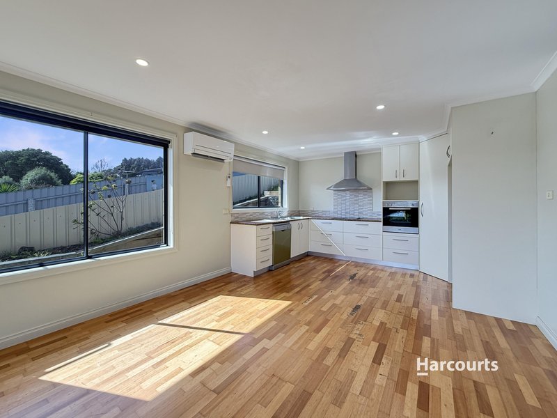 Photo - 2/47 River Road, Ambleside TAS 7310 - Image 3