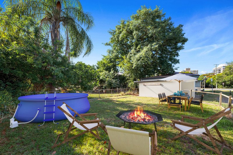 Photo - 247 Sir Fred Schonell Drive, St Lucia QLD 4067 - Image 5