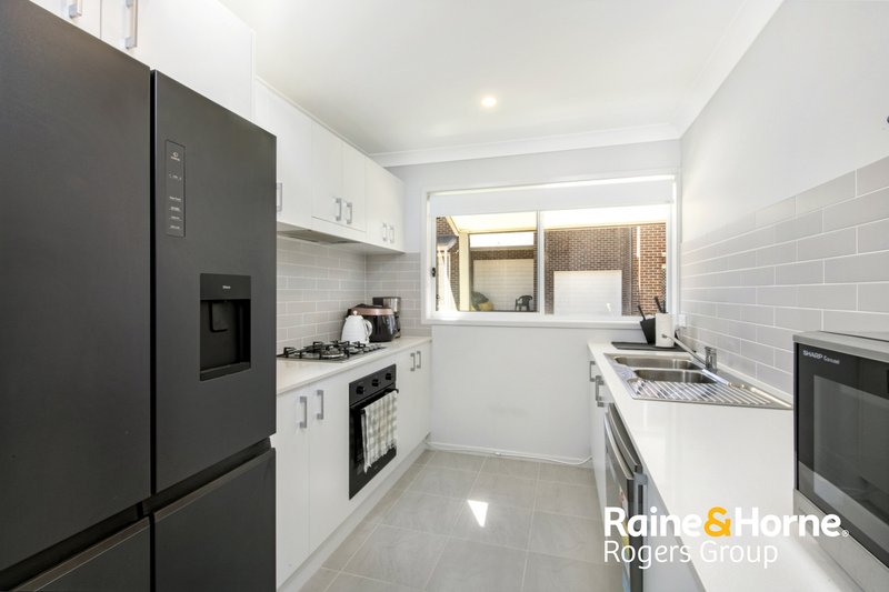 Photo - 24/7 Stratford Avenue, Charmhaven NSW 2263 - Image 3