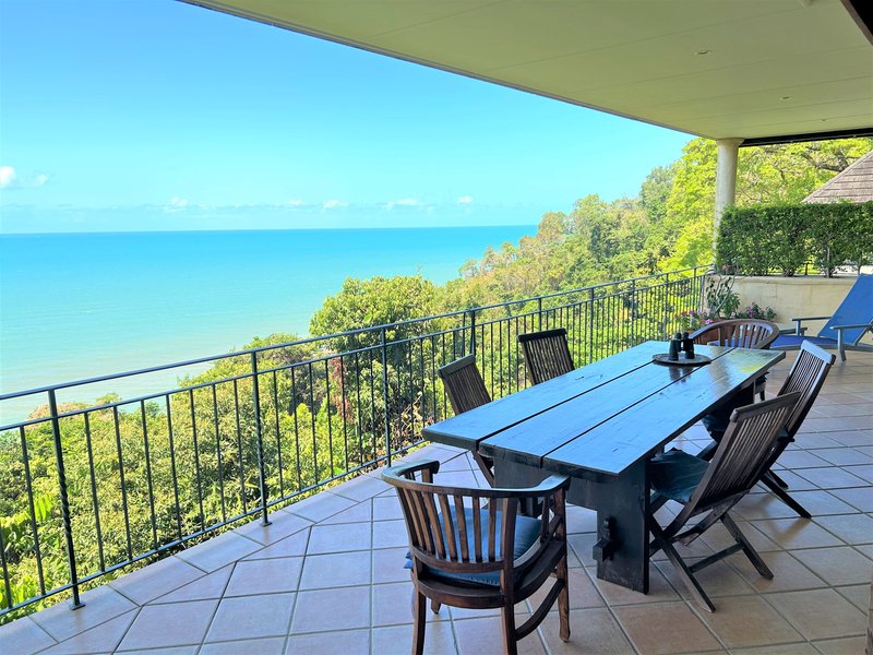 24/7 Tari Place, Trinity Beach QLD 4879