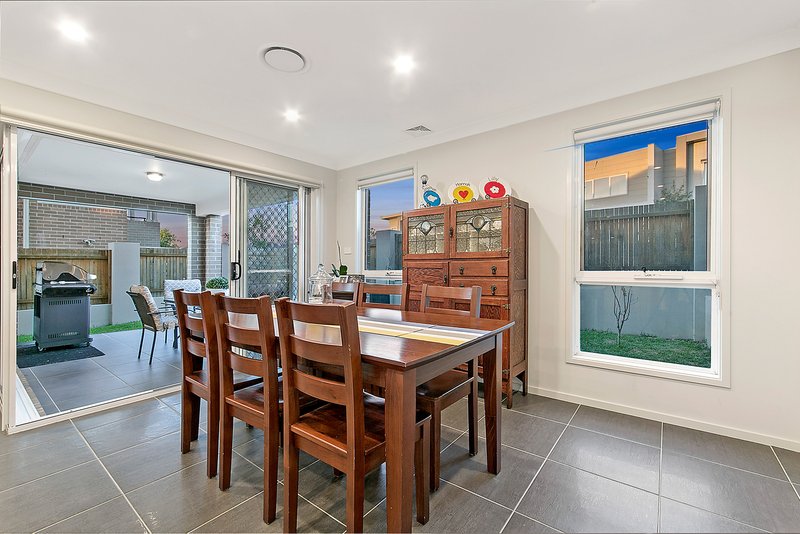 Photo - 247 The Ponds Boulevard, The Ponds NSW 2769 - Image 4