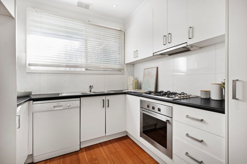 Photo - 2/47 Union Street, Brighton East VIC 3187 - Image 5