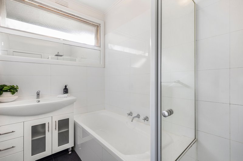 Photo - 2/47 Union Street, Brighton East VIC 3187 - Image 10