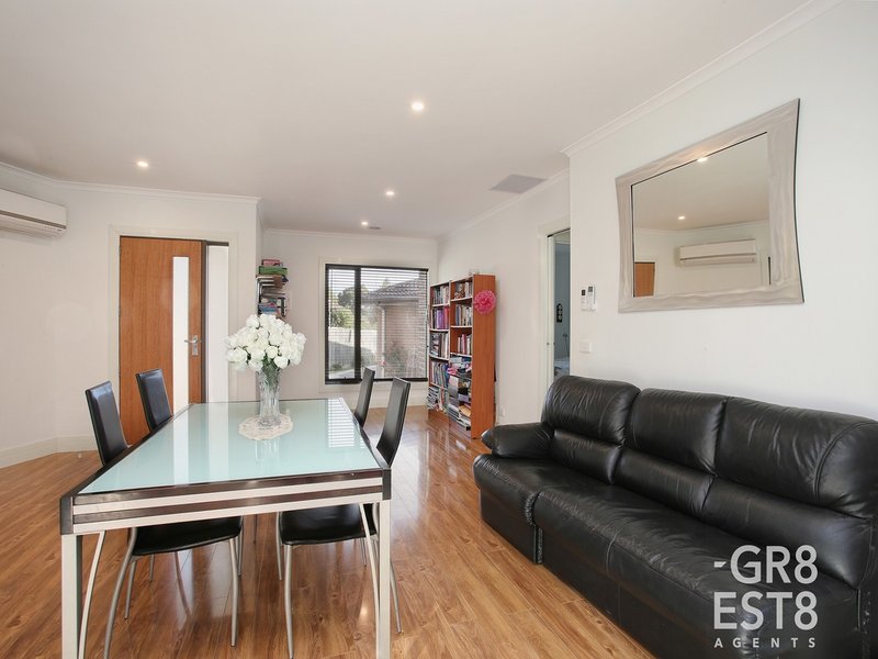 Photo - 2/47 Upton Crescent, Narre Warren VIC 3805 - Image 5