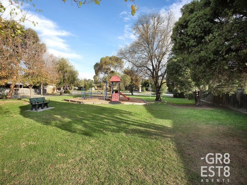 Photo - 2/47 Upton Crescent, Narre Warren VIC 3805 - Image 8