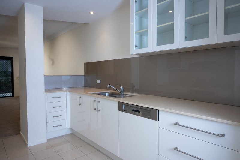 Photo - 24/70 Norman Crescent, Norman Park QLD 4170 - Image 5