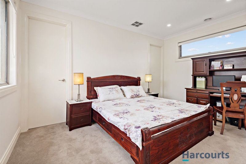 Photo - 2/473 High Street Road, Mount Waverley VIC 3149 - Image 5