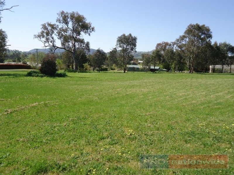 Photo - 2/477 Wee Jasper Road, Tumut NSW 2720 - Image 2