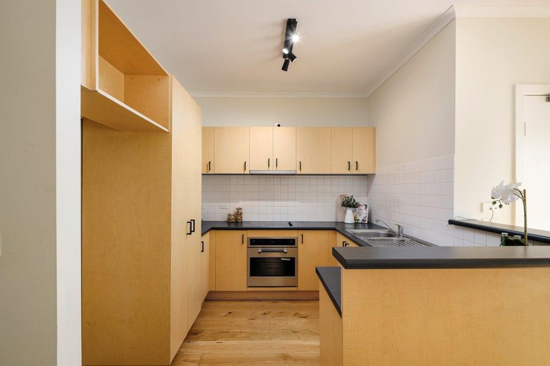 Photo - 24/8-32 Howlett Street, Kensington VIC 3031 - Image 2