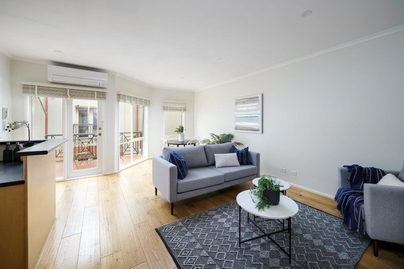 Photo - 24/8-32 Howlett Street, Kensington VIC 3031 - Image 5