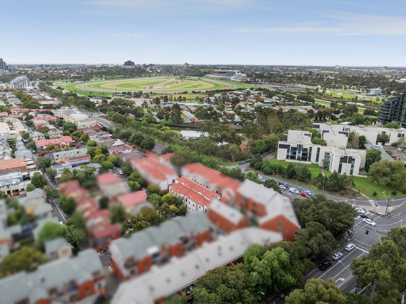 Photo - 24/8-32 Howlett Street, Kensington VIC 3031 - Image 11