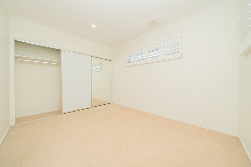 Photo - 2/48-50 Hamel Street, Box Hill South VIC 3128 - Image 5