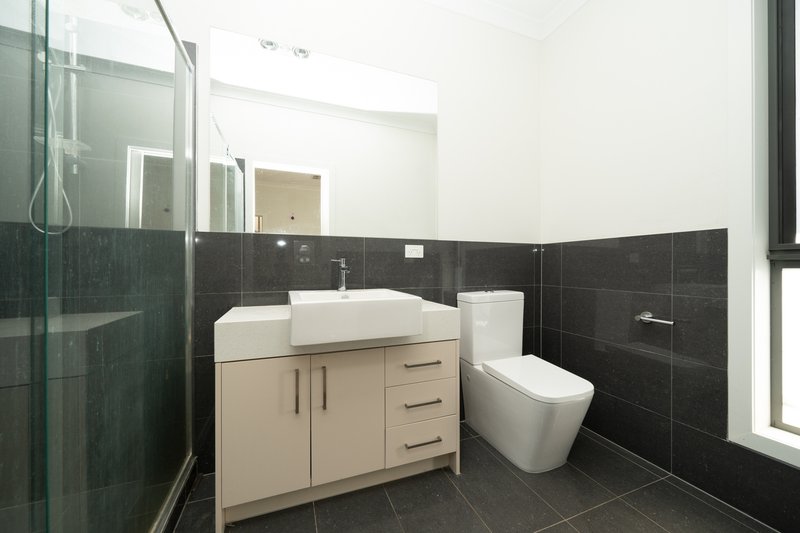 Photo - 2/48-50 Hamel Street, Box Hill South VIC 3128 - Image 9