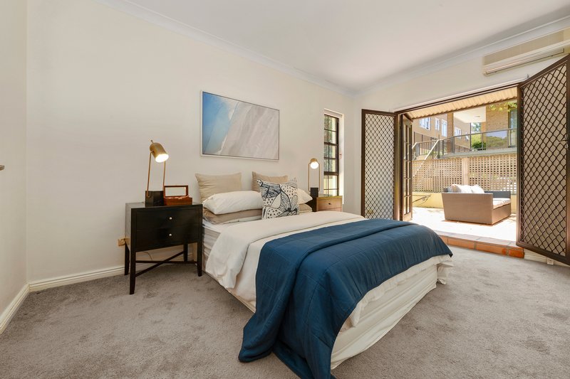 Photo - 2/48-50 Onslow Street, Rose Bay NSW 2029 - Image 8