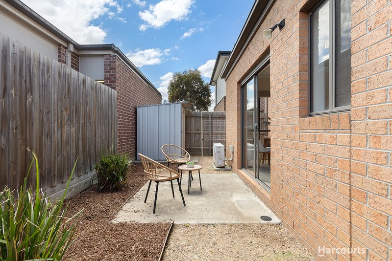 Photo - 2/48-50 Pearl Drive, Craigieburn VIC 3064 - Image 8