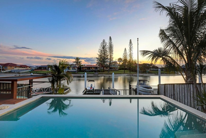 Photo - 2/48 Avanti Street, Mermaid Waters QLD 4218 - Image 8