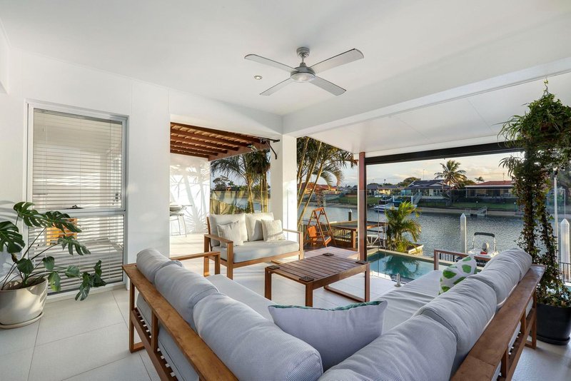 Photo - 2/48 Avanti Street, Mermaid Waters QLD 4218 - Image 11