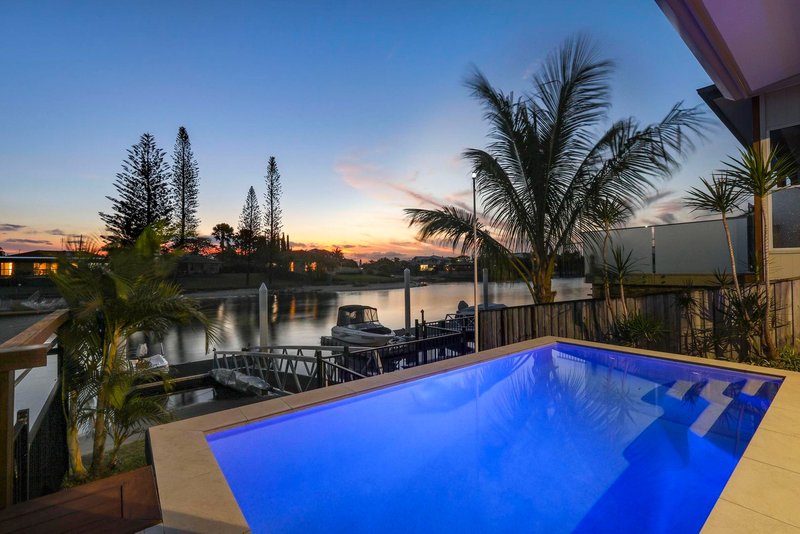 Photo - 2/48 Avanti Street, Mermaid Waters QLD 4218 - Image 14