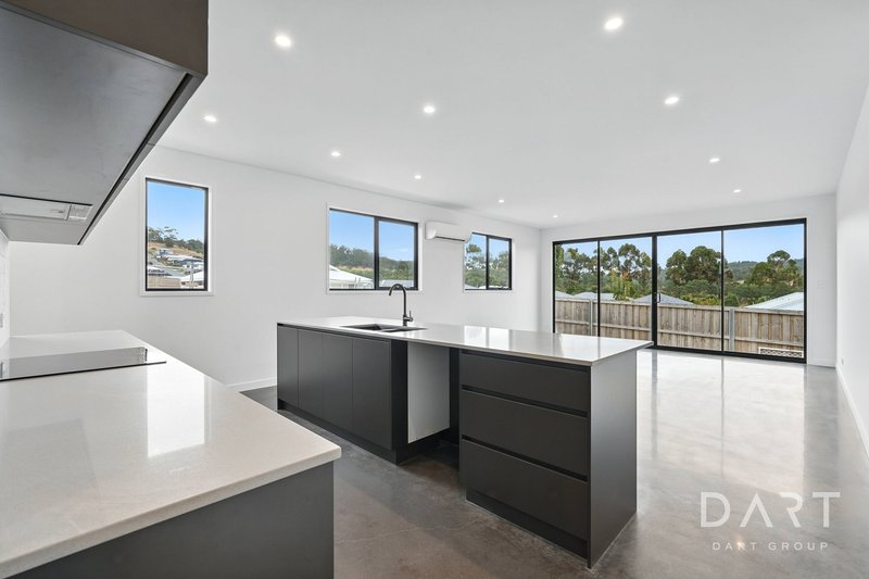 2/48 Burgundy Road, Howrah TAS 7018