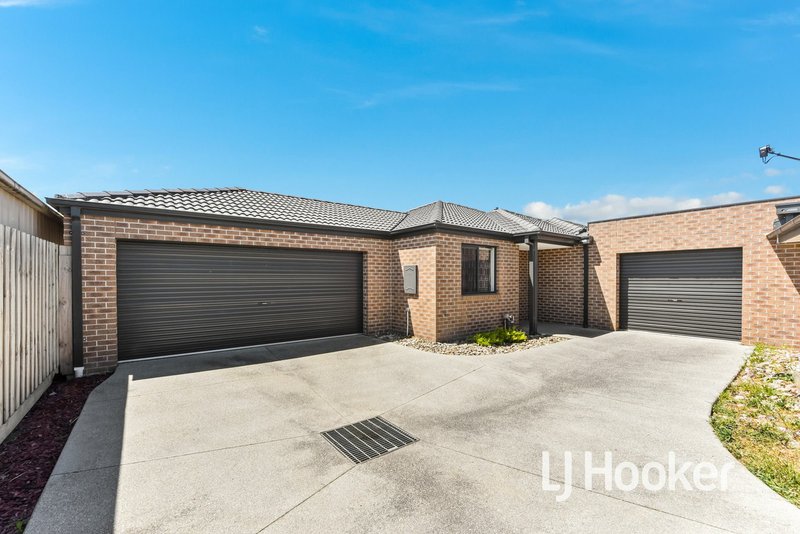 2/48 Cameron Way, Pakenham VIC 3810