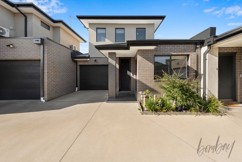 Photo - 2/48 De Rossi Boulevard, Wollert VIC 3750 - Image 2