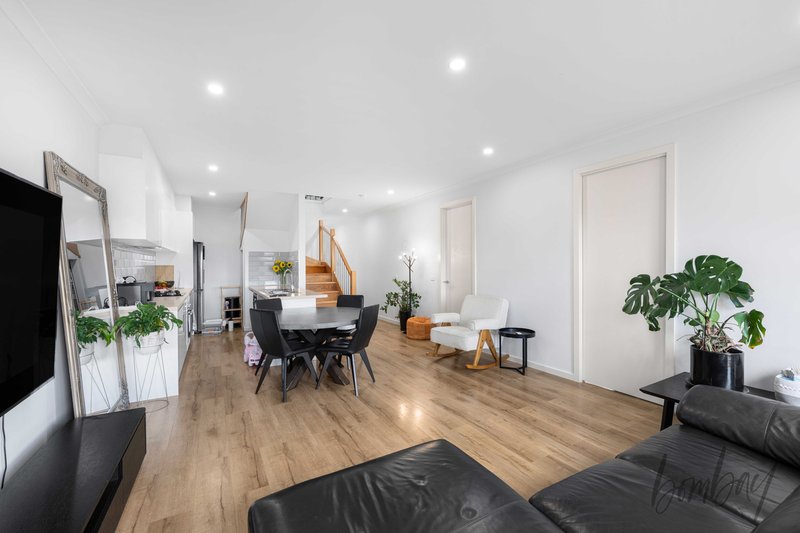 Photo - 2/48 De Rossi Boulevard, Wollert VIC 3750 - Image 5