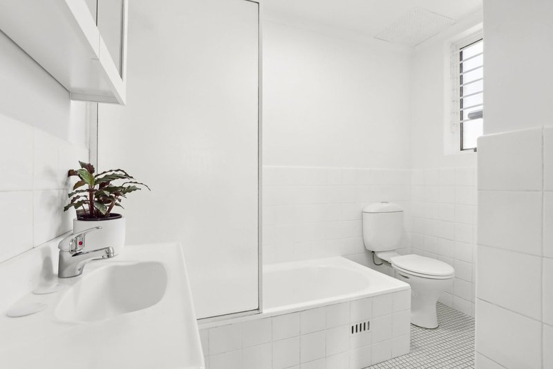 Photo - 2/48 Edith Street, Leichhardt NSW 2040 - Image 4
