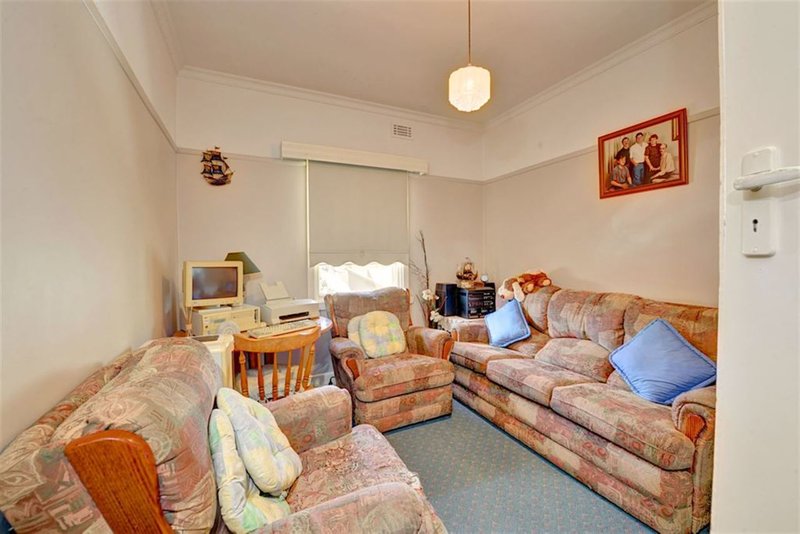 Photo - 248 Forest Street, Wendouree VIC 3355 - Image 2