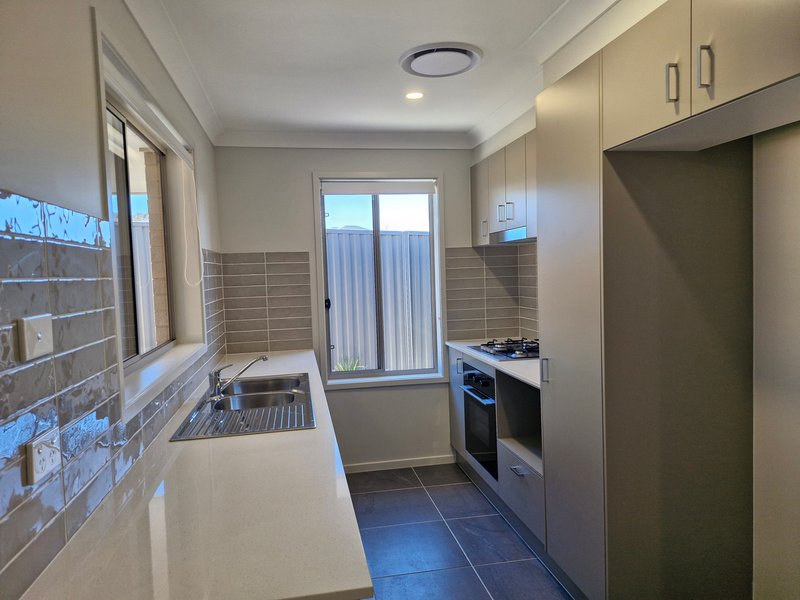 Photo - 2/48 Harlington Avenue, Farley NSW 2320 - Image 12
