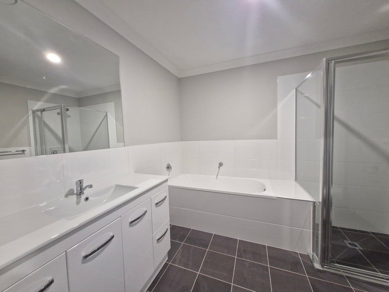 Photo - 2/48 Harlington Avenue, Farley NSW 2320 - Image 13