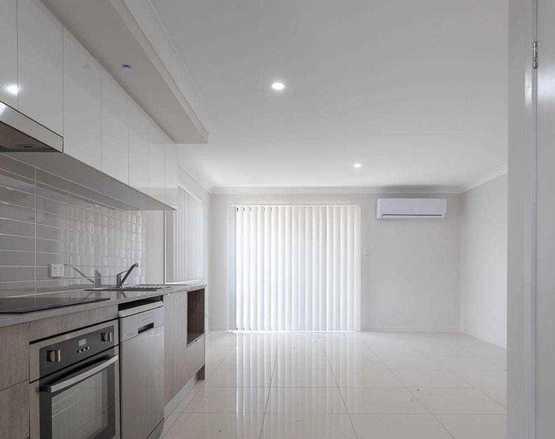 Photo - 2/48 Kevin Mulroney Drive, Flinders View QLD 4305 - Image 18