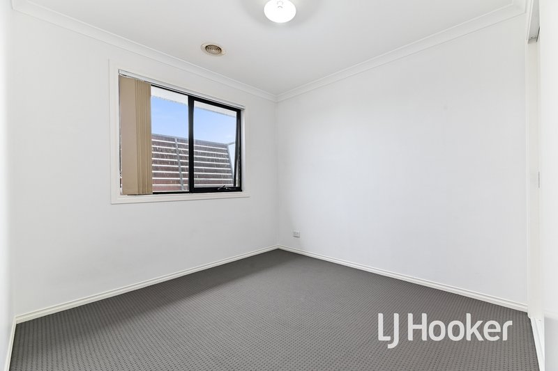 Photo - 2/48 Kirkham Road, Dandenong VIC 3175 - Image 8