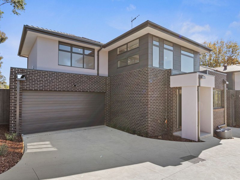 Photo - 2/48 Terrigal Crescent, Kilsyth VIC 3137 - Image 1