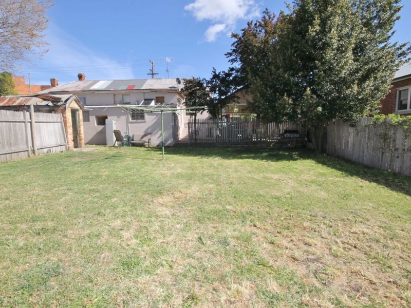 Photo - 248 William Street, Bathurst NSW 2795 - Image 10