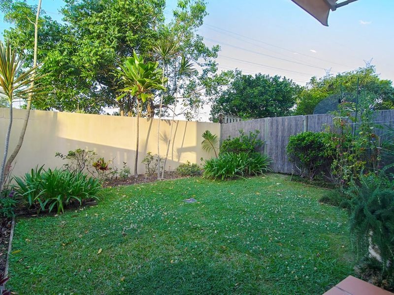 Photo - 2/480 Christine Av , Robina QLD 4226 - Image 11