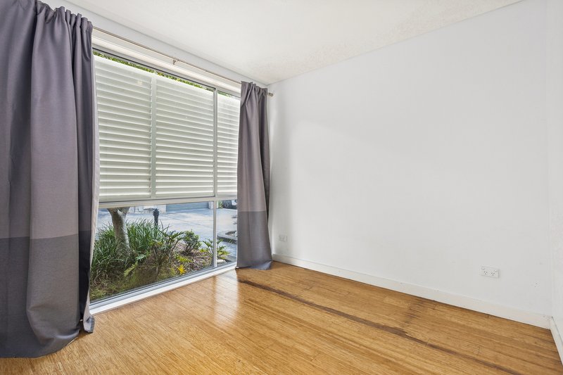 Photo - 2/483 Crown Street, West Wollongong NSW 2500 - Image 5
