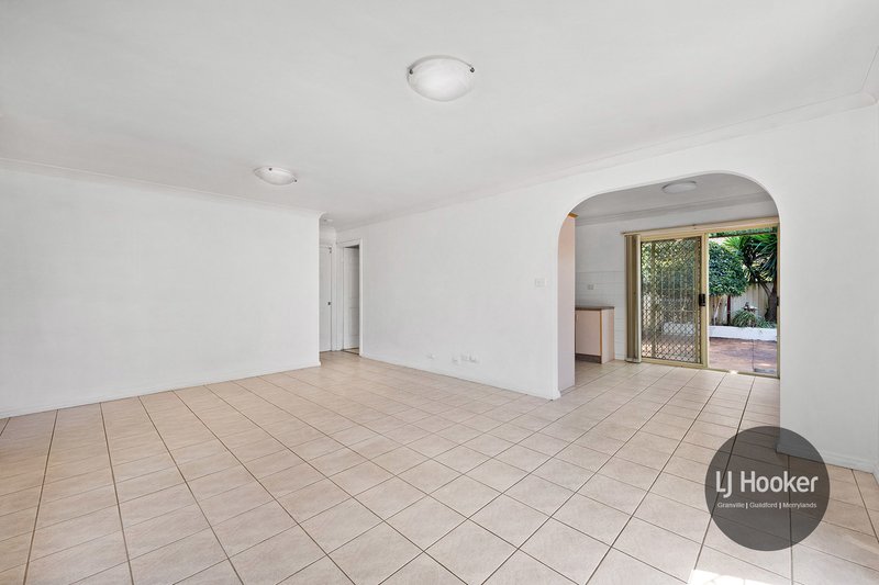 Photo - 2/487 Woodville Road, Guildford NSW 2161 - Image 3