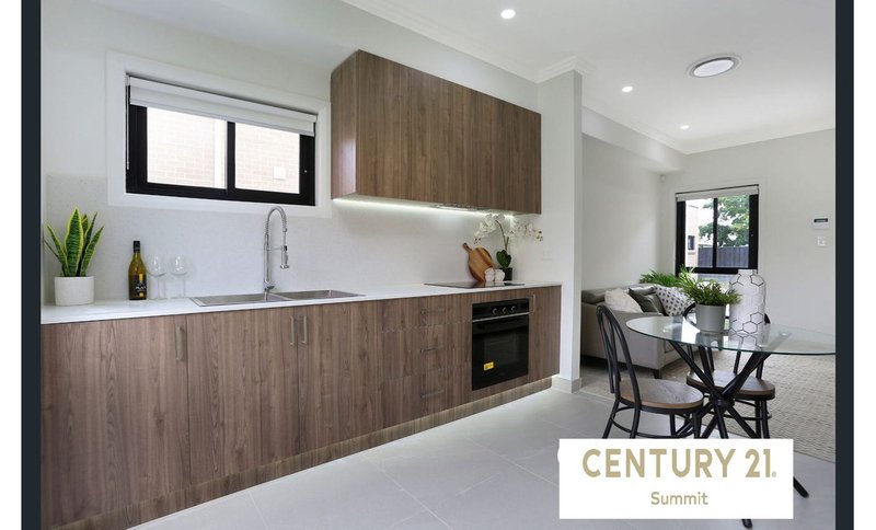 Photo - 2/49-51 College Street, Cambridge Park NSW 2747 - Image 2