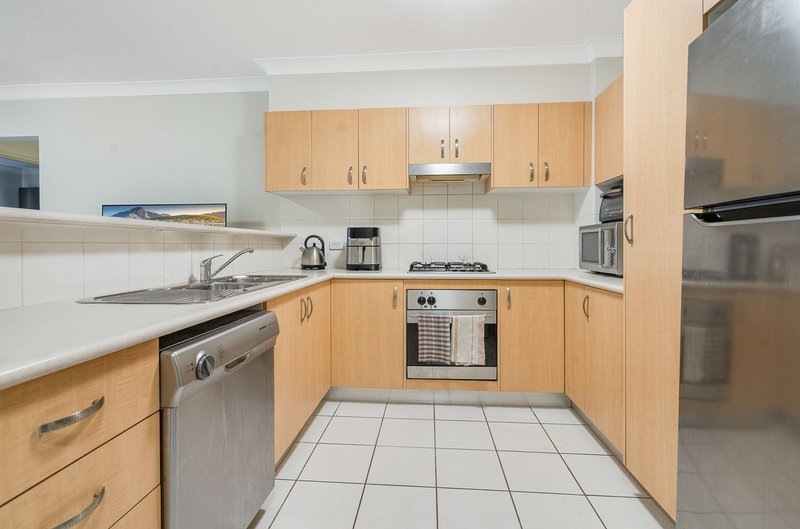 Photo - 2/49-51 Dwyer Street, North Gosford NSW 2250 - Image 3