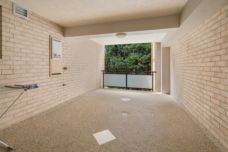 Photo - 2/49-51 Dwyer Street, North Gosford NSW 2250 - Image 9