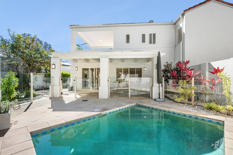 Photo - 2/49 Bluefin Court, Noosaville QLD 4566 - Image 3