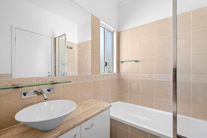 Photo - 2/49 Bluefin Court, Noosaville QLD 4566 - Image 13