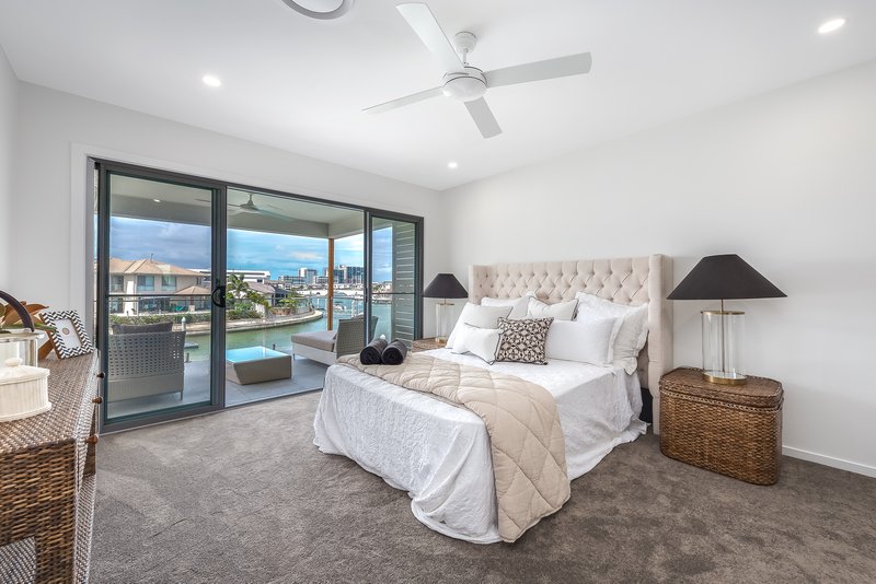 Photo - 2/49 Compass Drive, Biggera Waters QLD 4216 - Image 10