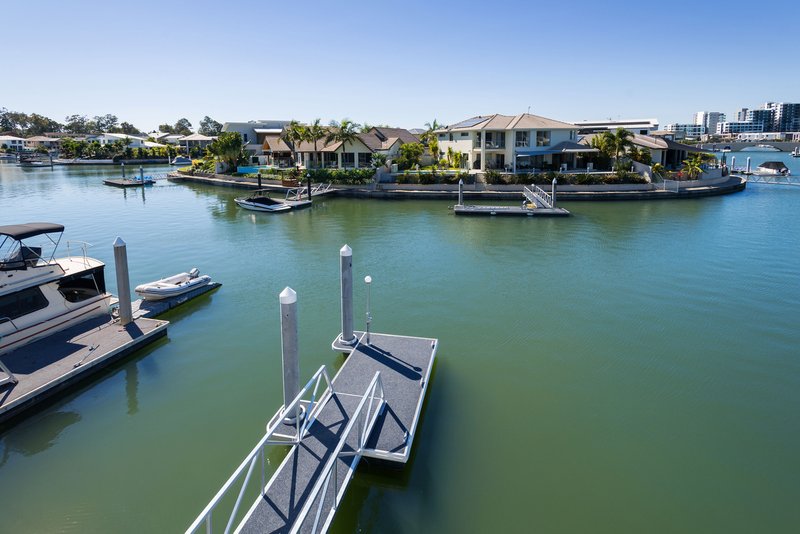 Photo - 2/49 Compass Drive, Biggera Waters QLD 4216 - Image 23