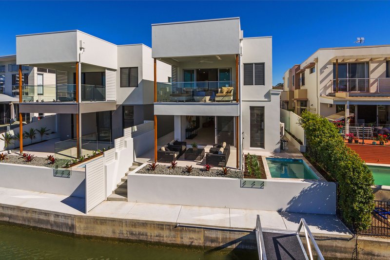 Photo - 2/49 Compass Drive, Biggera Waters QLD 4216 - Image 24