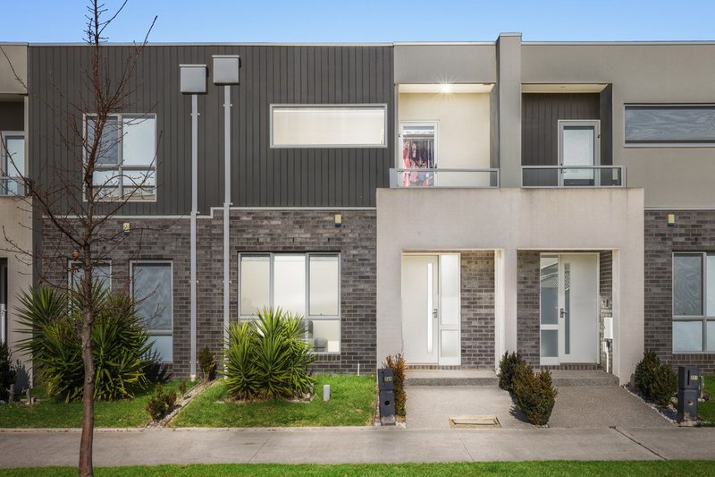 Photo - 249 Dunnings Road, Point Cook VIC 3030 - Image 1