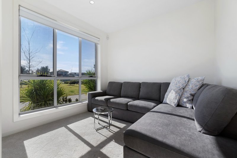 Photo - 249 Dunnings Road, Point Cook VIC 3030 - Image 3